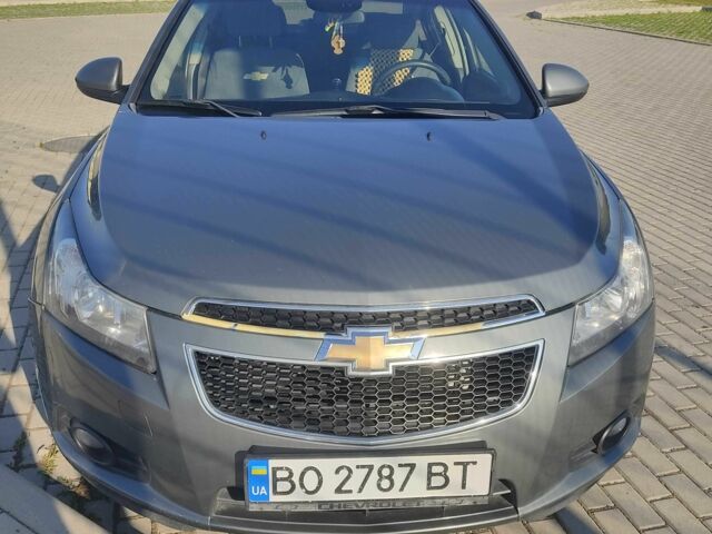 Серый Шевроле Круз, объемом двигателя 1.8 л и пробегом 236 тыс. км за 6200 $, фото 1 на Automoto.ua