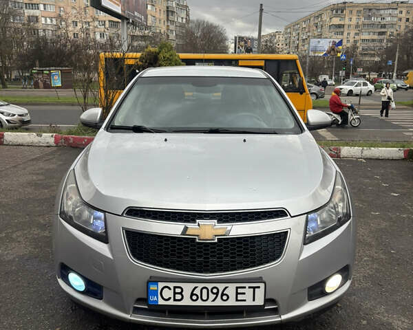 Сірий Шевроле Круз, об'ємом двигуна 1.8 л та пробігом 174 тис. км за 6500 $, фото 1 на Automoto.ua