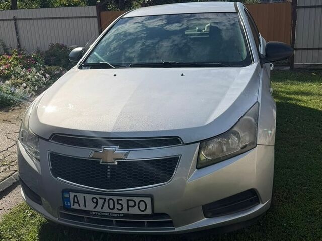 Серый Шевроле Круз, объемом двигателя 1.8 л и пробегом 251 тыс. км за 6100 $, фото 1 на Automoto.ua