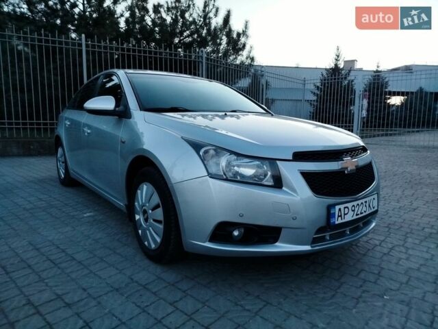 Сірий Шевроле Круз, об'ємом двигуна 1.6 л та пробігом 207 тис. км за 5350 $, фото 1 на Automoto.ua