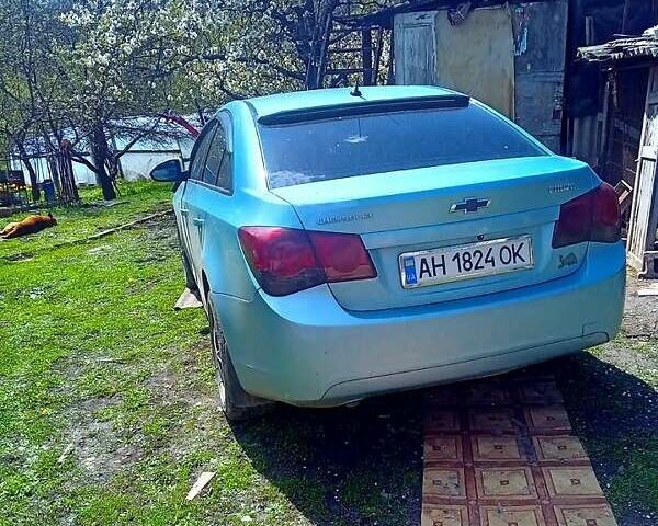 Серый Шевроле Круз, объемом двигателя 1.8 л и пробегом 182 тыс. км за 6500 $, фото 1 на Automoto.ua