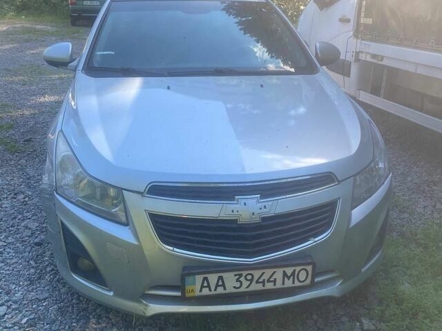 Серый Шевроле Круз, объемом двигателя 1.8 л и пробегом 307 тыс. км за 5300 $, фото 1 на Automoto.ua