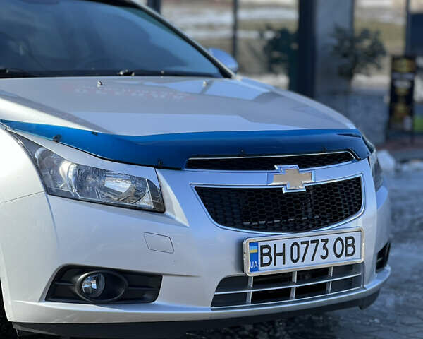 Сірий Шевроле Круз, об'ємом двигуна 1.8 л та пробігом 130 тис. км за 10000 $, фото 1 на Automoto.ua