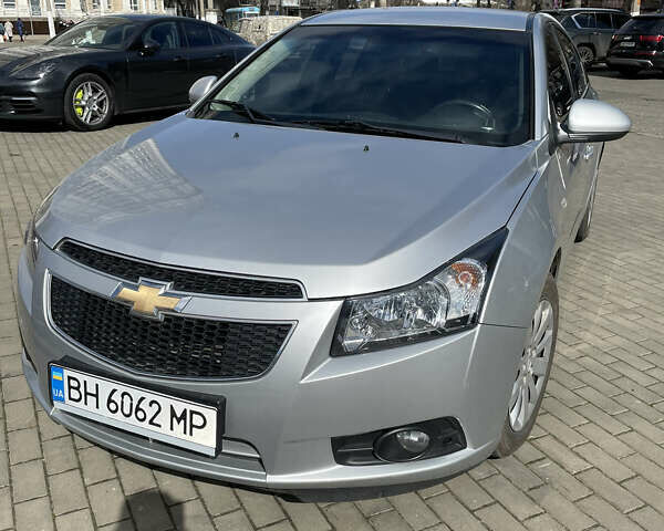 Сірий Шевроле Круз, об'ємом двигуна 1.8 л та пробігом 137 тис. км за 7900 $, фото 1 на Automoto.ua