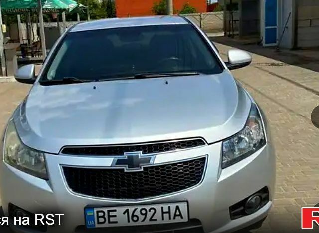 Серый Шевроле Круз, объемом двигателя 1.7 л и пробегом 260 тыс. км за 6500 $, фото 1 на Automoto.ua