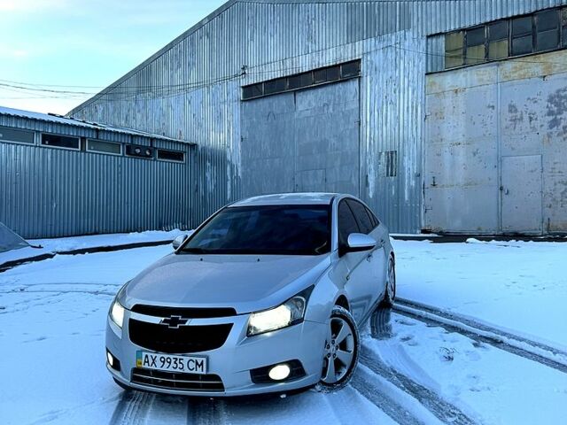 Сірий Шевроле Круз, об'ємом двигуна 1.8 л та пробігом 155 тис. км за 8300 $, фото 1 на Automoto.ua
