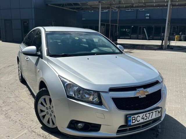 Серый Шевроле Круз, объемом двигателя 1.8 л и пробегом 56 тыс. км за 9100 $, фото 1 на Automoto.ua