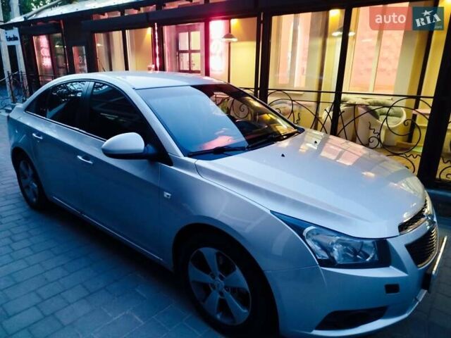 Сірий Шевроле Круз, об'ємом двигуна 1.99 л та пробігом 230 тис. км за 7600 $, фото 1 на Automoto.ua