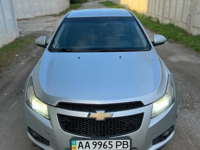 Сірий Шевроле Круз, об'ємом двигуна 1.8 л та пробігом 192 тис. км за 3900 $, фото 1 на Automoto.ua