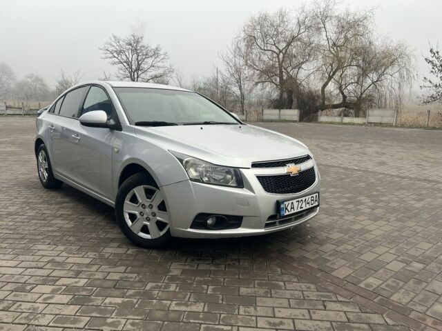Сірий Шевроле Круз, об'ємом двигуна 1.8 л та пробігом 180 тис. км за 5500 $, фото 1 на Automoto.ua