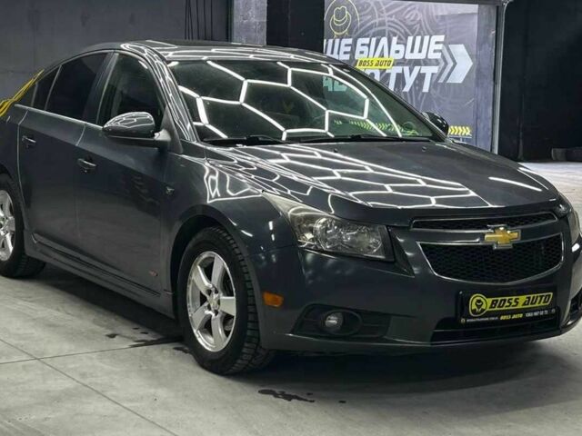 Серый Шевроле Круз, объемом двигателя 1.4 л и пробегом 130 тыс. км за 7200 $, фото 1 на Automoto.ua