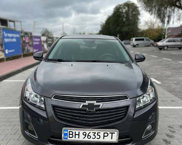 Серый Шевроле Круз, объемом двигателя 1.36 л и пробегом 233 тыс. км за 7000 $, фото 1 на Automoto.ua