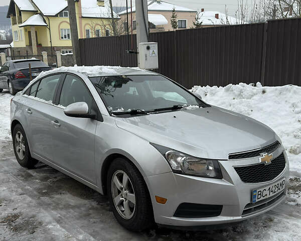 Серый Шевроле Круз, объемом двигателя 1.4 л и пробегом 290 тыс. км за 5350 $, фото 1 на Automoto.ua