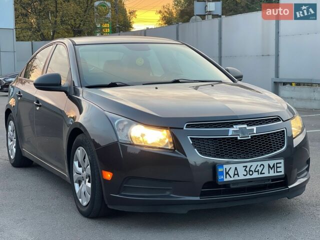 Серый Шевроле Круз, объемом двигателя 1.8 л и пробегом 155 тыс. км за 7200 $, фото 1 на Automoto.ua
