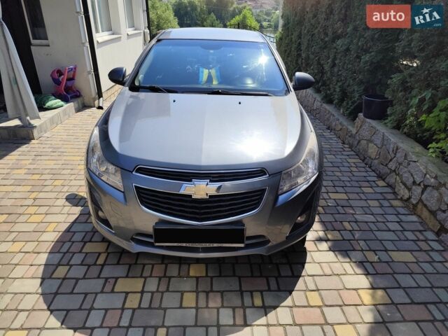 Серый Шевроле Круз, объемом двигателя 1.6 л и пробегом 156 тыс. км за 7200 $, фото 1 на Automoto.ua