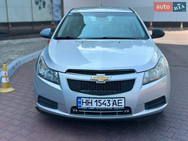 Серый Шевроле Круз, объемом двигателя 1.8 л и пробегом 159 тыс. км за 6700 $, фото 1 на Automoto.ua