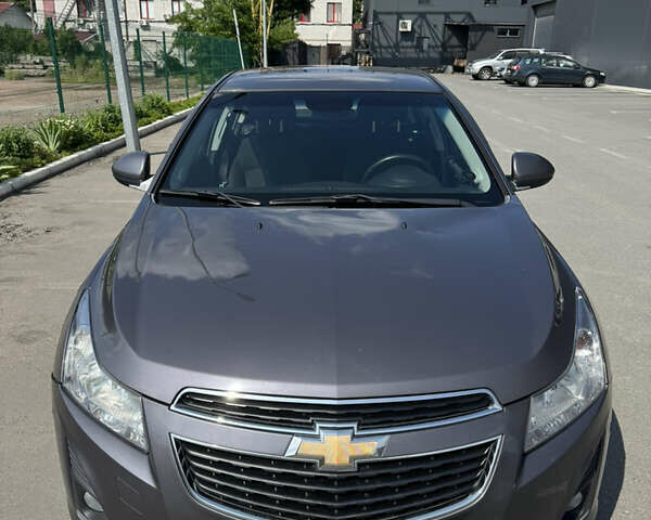 Серый Шевроле Круз, объемом двигателя 1.8 л и пробегом 180 тыс. км за 6900 $, фото 1 на Automoto.ua