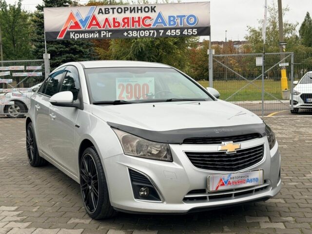 Серый Шевроле Круз, объемом двигателя 1.8 л и пробегом 120 тыс. км за 8022 $, фото 1 на Automoto.ua