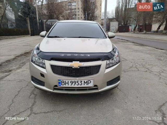 Серый Шевроле Круз, объемом двигателя 1.36 л и пробегом 125 тыс. км за 5999 $, фото 1 на Automoto.ua