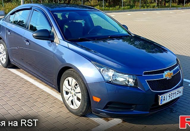 Серый Шевроле Круз, объемом двигателя 1.8 л и пробегом 15800 тыс. км за 7000 $, фото 1 на Automoto.ua