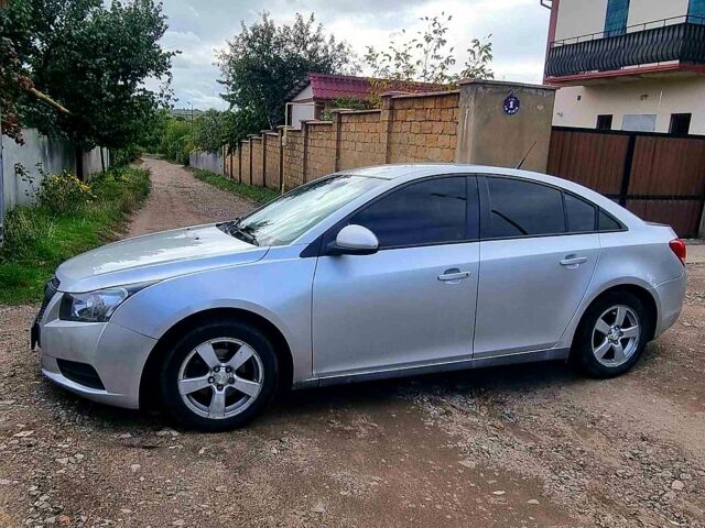 Серый Шевроле Круз, объемом двигателя 1.4 л и пробегом 222 тыс. км за 5899 $, фото 1 на Automoto.ua