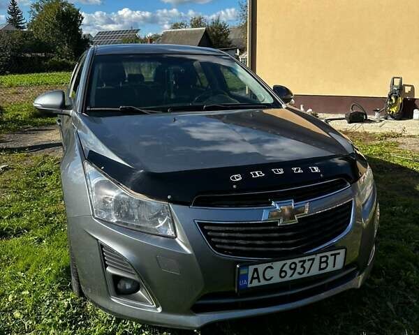 Серый Шевроле Круз, объемом двигателя 1.8 л и пробегом 246 тыс. км за 7000 $, фото 1 на Automoto.ua