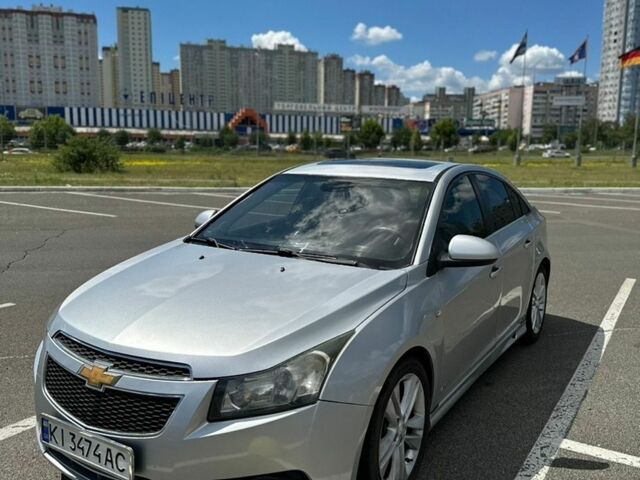 Серый Шевроле Круз, объемом двигателя 1.4 л и пробегом 213 тыс. км за 5200 $, фото 1 на Automoto.ua