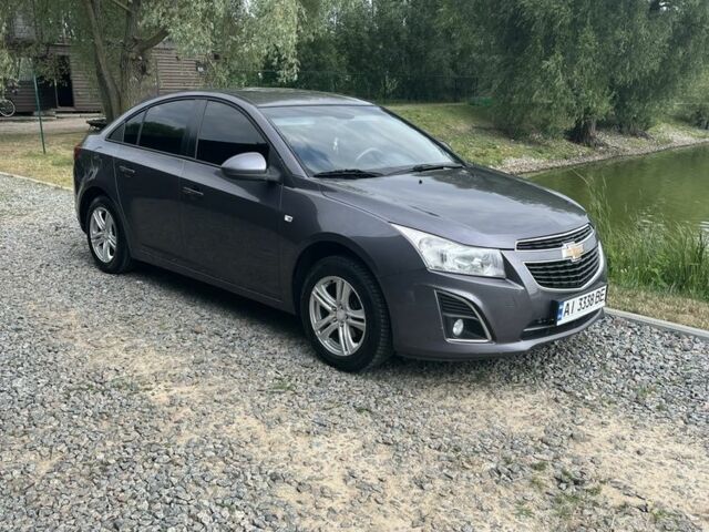 Серый Шевроле Круз, объемом двигателя 1.8 л и пробегом 270 тыс. км за 6000 $, фото 1 на Automoto.ua