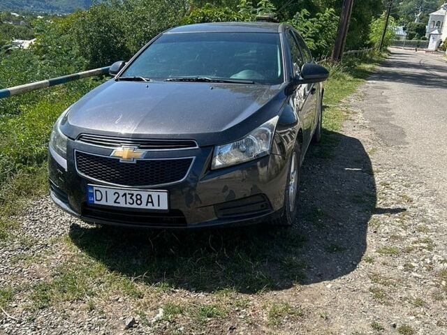 Серый Шевроле Круз, объемом двигателя 1.4 л и пробегом 225 тыс. км за 6300 $, фото 1 на Automoto.ua