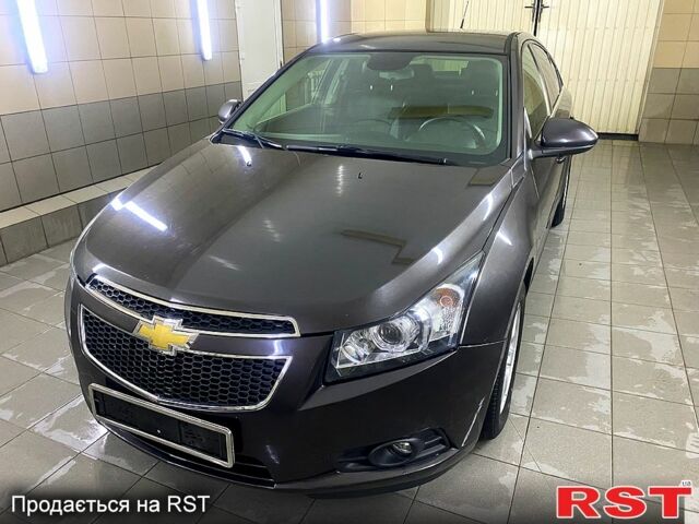 Серый Шевроле Круз, объемом двигателя 1.4 л и пробегом 130 тыс. км за 9500 $, фото 1 на Automoto.ua