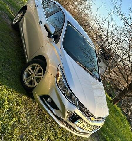 Серый Шевроле Круз, объемом двигателя 1.4 л и пробегом 48 тыс. км за 9500 $, фото 1 на Automoto.ua