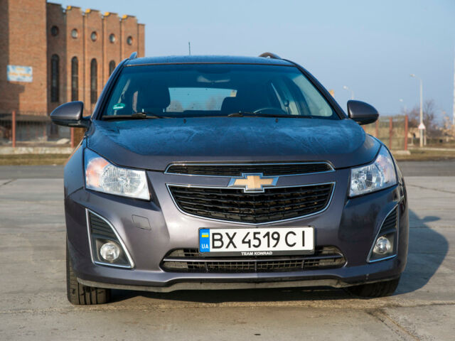 Серый Шевроле Круз, объемом двигателя 1.7 л и пробегом 148 тыс. км за 9750 $, фото 1 на Automoto.ua