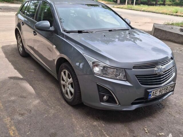 Серый Шевроле Круз, объемом двигателя 1.6 л и пробегом 170 тыс. км за 7400 $, фото 1 на Automoto.ua