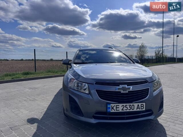 Серый Шевроле Круз, объемом двигателя 1.6 л и пробегом 192 тыс. км за 8000 $, фото 1 на Automoto.ua