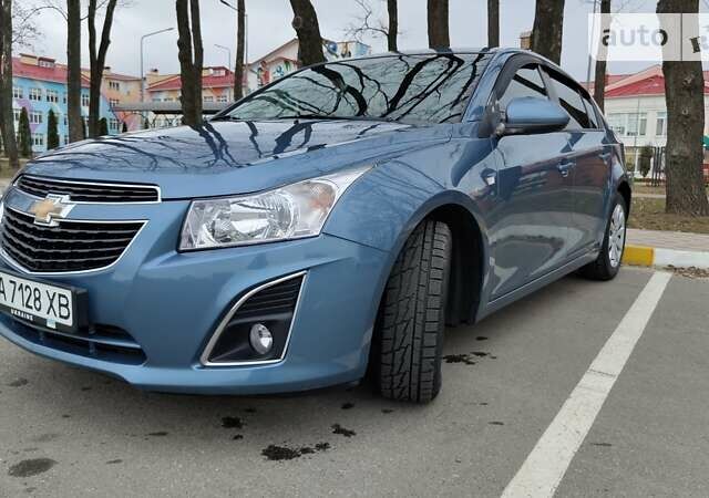 Синий Шевроле Круз, объемом двигателя 1.6 л и пробегом 121 тыс. км за 7300 $, фото 1 на Automoto.ua
