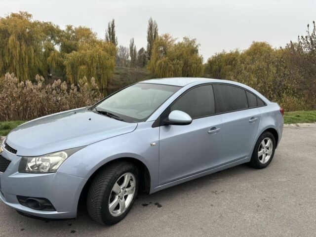 Синий Шевроле Круз, объемом двигателя 1.6 л и пробегом 201 тыс. км за 5900 $, фото 1 на Automoto.ua