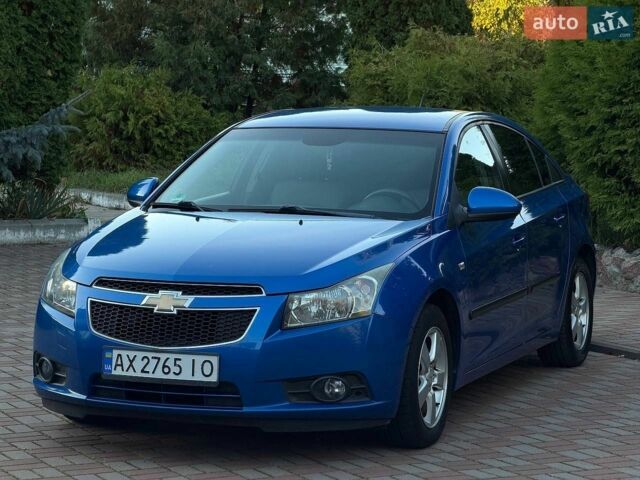 Синий Шевроле Круз, объемом двигателя 1.6 л и пробегом 208 тыс. км за 5500 $, фото 1 на Automoto.ua