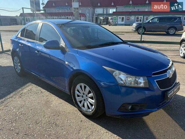 Синий Шевроле Круз, объемом двигателя 1.6 л и пробегом 209 тыс. км за 4990 $, фото 1 на Automoto.ua