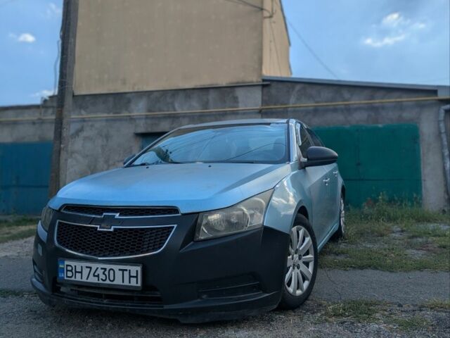 Синий Шевроле Круз, объемом двигателя 1.8 л и пробегом 335 тыс. км за 4397 $, фото 1 на Automoto.ua