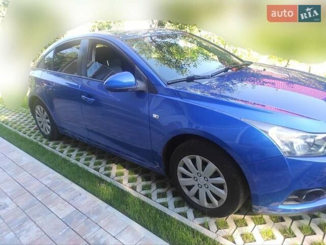 Синій Шевроле Круз, об'ємом двигуна 1.8 л та пробігом 243 тис. км за 6500 $, фото 1 на Automoto.ua