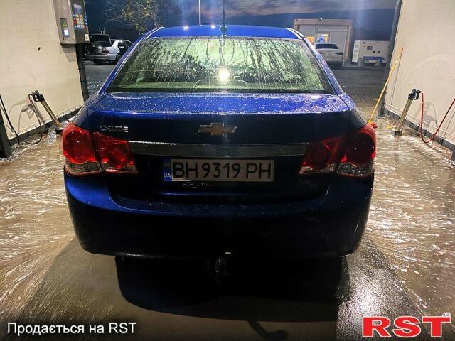 Синий Шевроле Круз, объемом двигателя 1.8 л и пробегом 240 тыс. км за 6700 $, фото 1 на Automoto.ua