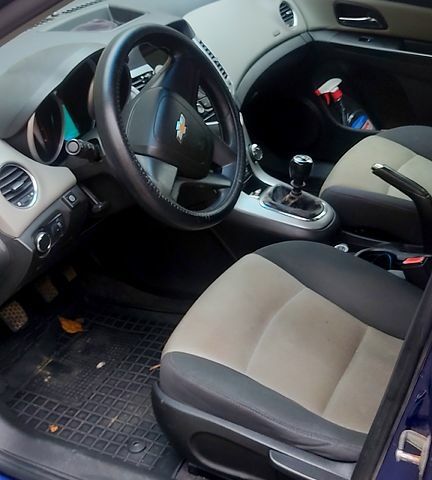 Синий Шевроле Круз, объемом двигателя 1.8 л и пробегом 240 тыс. км за 7000 $, фото 1 на Automoto.ua