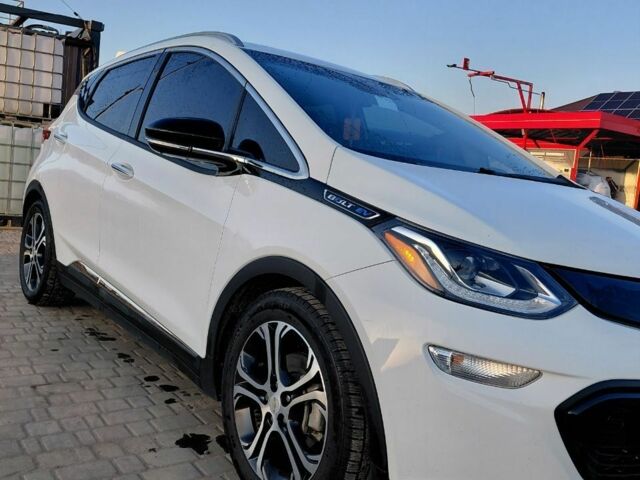 Белый Шевроле Другая, объемом двигателя 0 л и пробегом 175 тыс. км за 14200 $, фото 1 на Automoto.ua