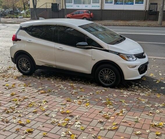 Белый Шевроле Другая, объемом двигателя 0 л и пробегом 80 тыс. км за 13700 $, фото 1 на Automoto.ua