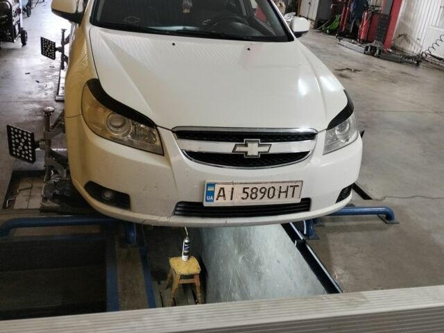 Білий Шевроле Епіка, об'ємом двигуна 2 л та пробігом 255 тис. км за 4354 $, фото 1 на Automoto.ua
