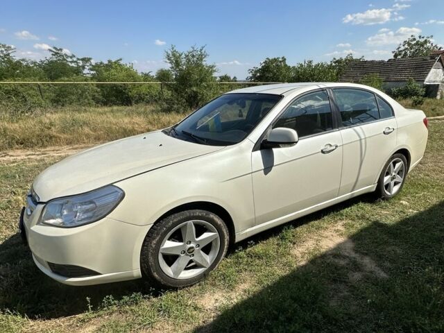 Белый Шевроле Эпика, объемом двигателя 2 л и пробегом 444 тыс. км за 5000 $, фото 1 на Automoto.ua