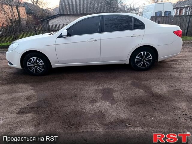 Белый Шевроле Эпика, объемом двигателя 2 л и пробегом 180 тыс. км за 5200 $, фото 1 на Automoto.ua