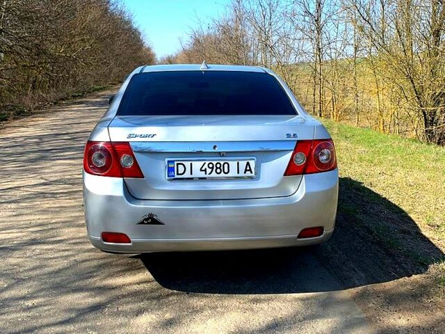 Сірий Шевроле Епіка, об'ємом двигуна 2.5 л та пробігом 204 тис. км за 4100 $, фото 1 на Automoto.ua