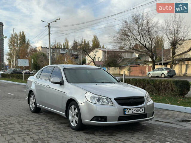 Серый Шевроле Эпика, объемом двигателя 2 л и пробегом 300 тыс. км за 3799 $, фото 1 на Automoto.ua