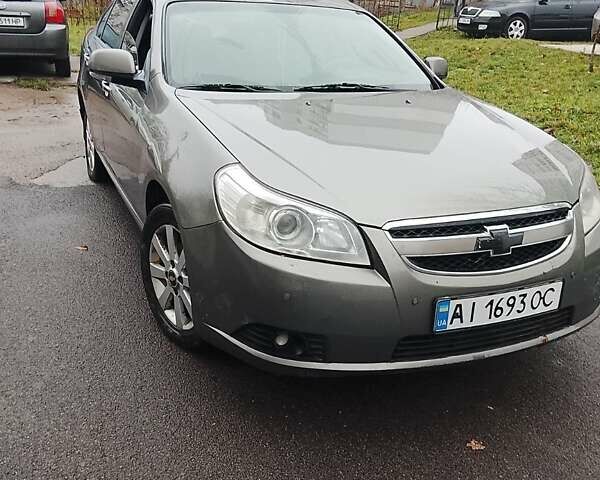 Серый Шевроле Эпика, объемом двигателя 2.49 л и пробегом 200 тыс. км за 3300 $, фото 1 на Automoto.ua